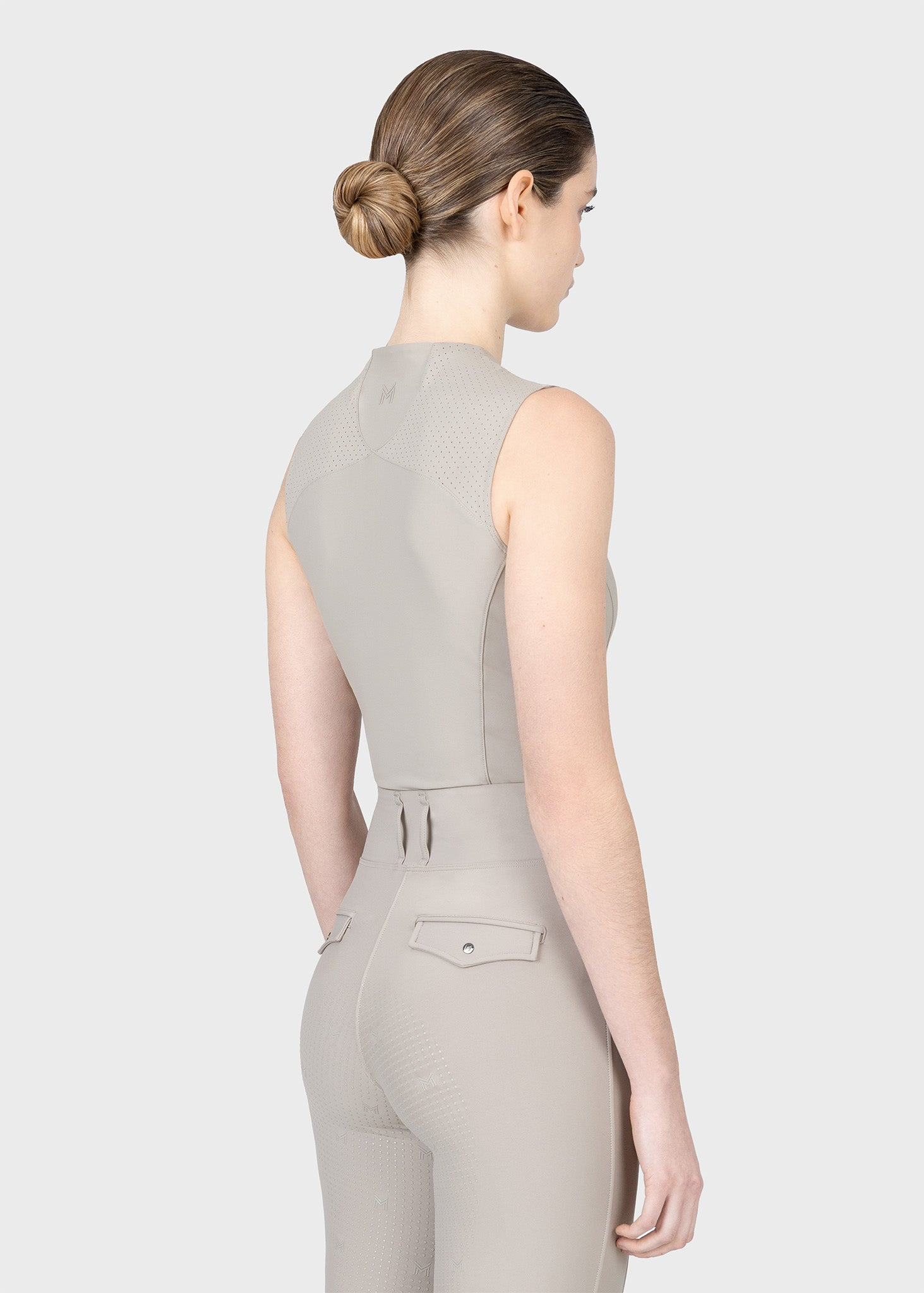 MAXIMILIAN EQUESTRIAN Frame Base Layer sleeveless laurel