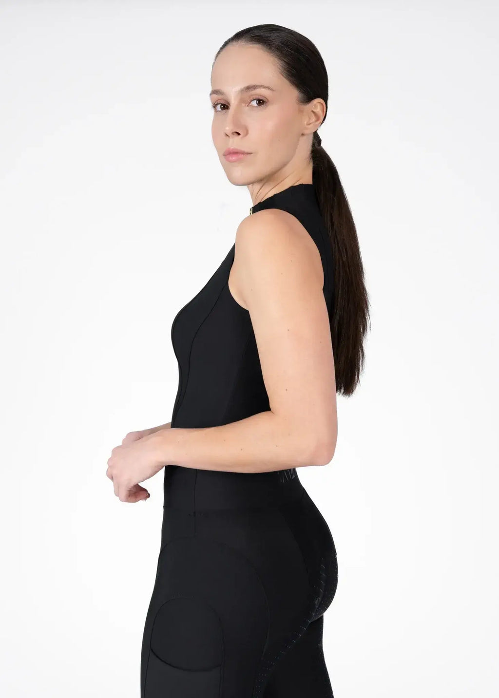 maximilian_frame_ärmellos_grenadine_greemillaa_pferdesport_