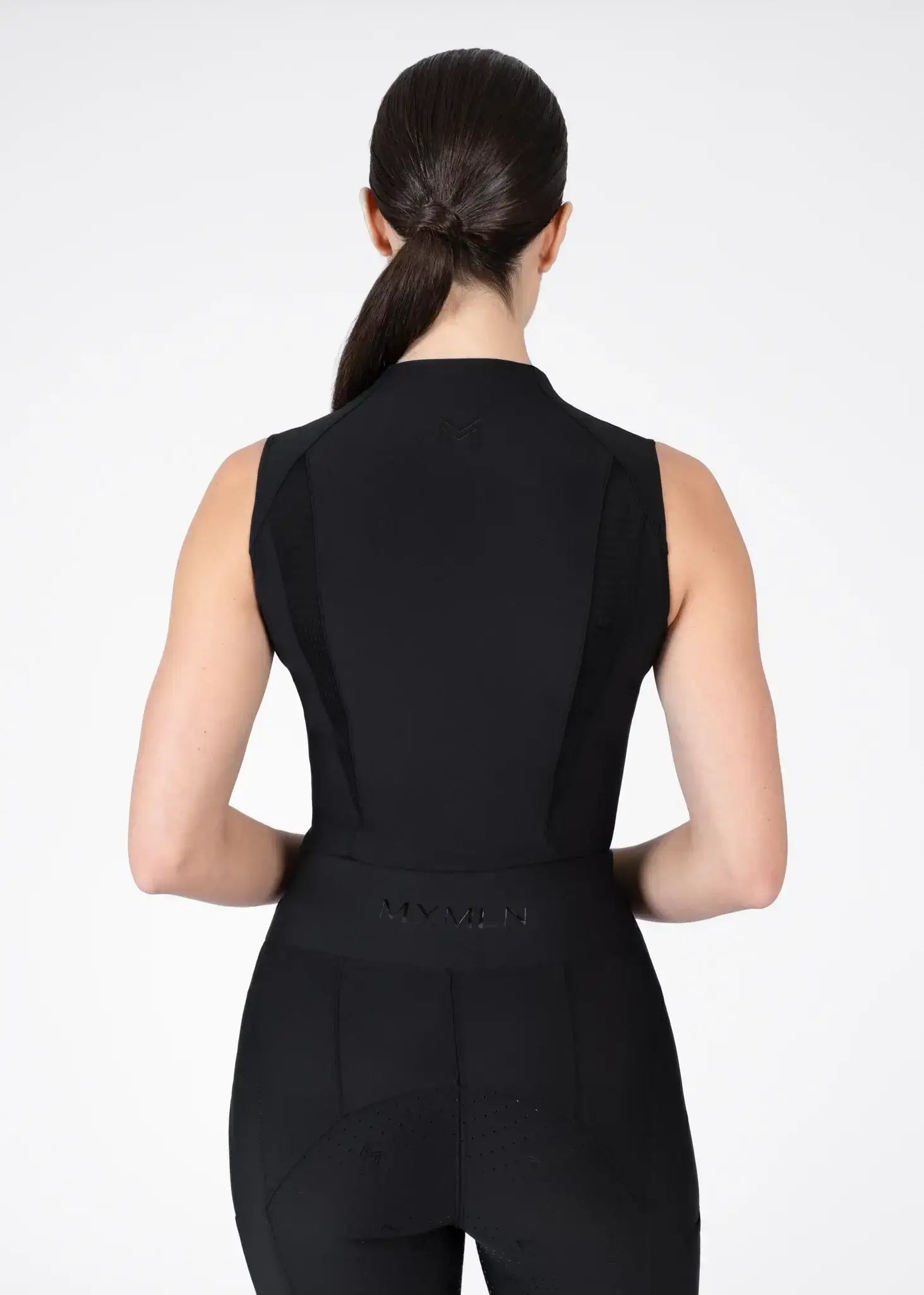 maximilian_frame_ärmellos_grenadine_greemillaa_pferdesport_