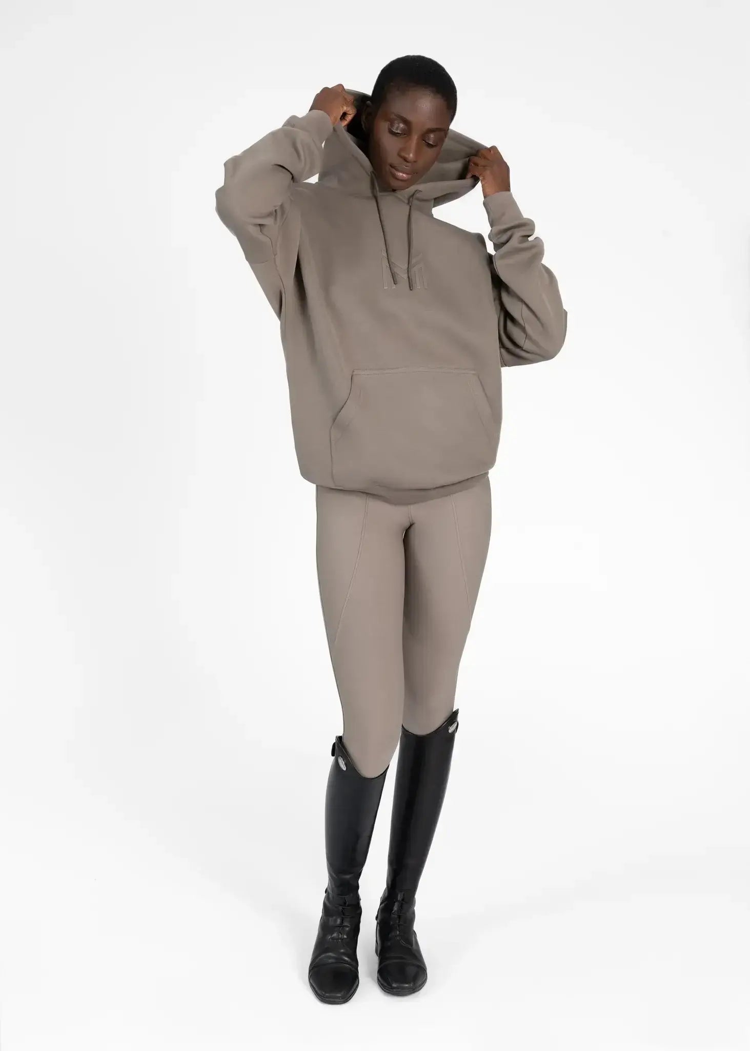 hoodie_oversizced_kaputzenpullover_maximilian_greemillaa_pferdesport