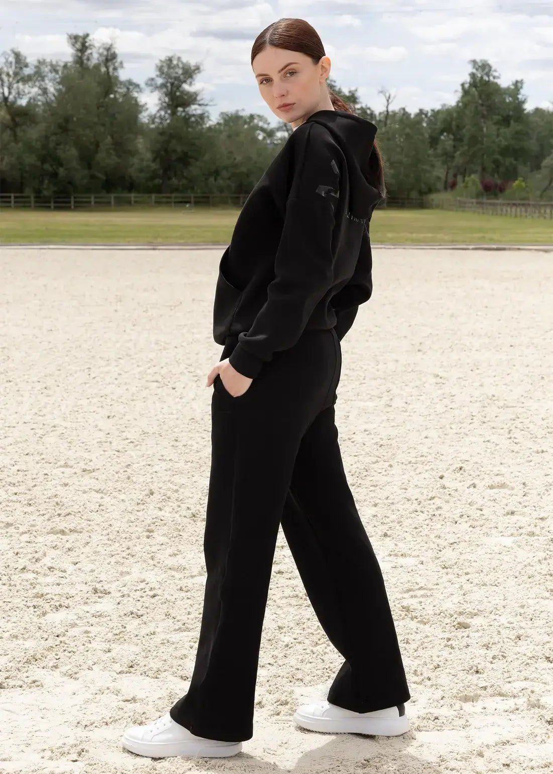 maximilian_sweatpants_icon_jogginghose_greemillaa_pferdesport