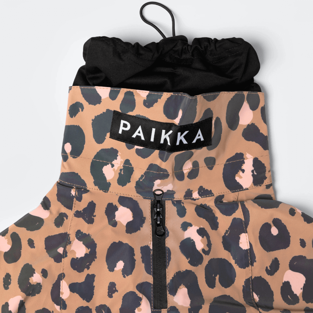 PAIKKA Visibility Regenmantel Lite für Hunde Leo